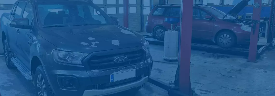 Autohuolto ja korjaamo 3