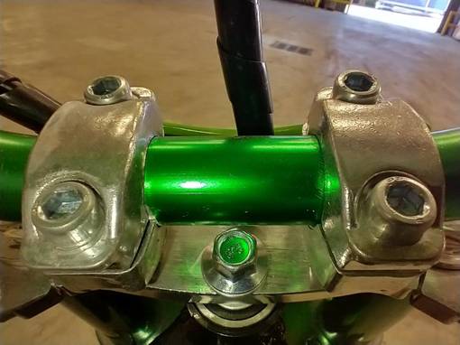 Kids Cross Ohjaustangon alakiinnike - Kids Cross varaosat  - VT124812 - 1