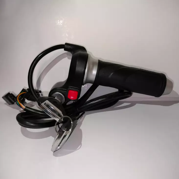 Kruiser Elektra/Salvatore: Kaasukahva/Virtalukko - Kruiser 2.0 mopo varaosat - VT149442 - 1