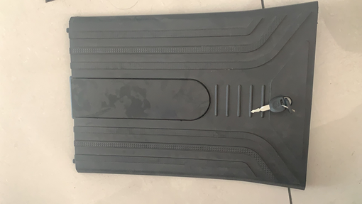 Kruiser mopo: Akkukotelon muovi + lukko ja avain - Kruiser 2.0 mopo varaosat - VT133559 - 1