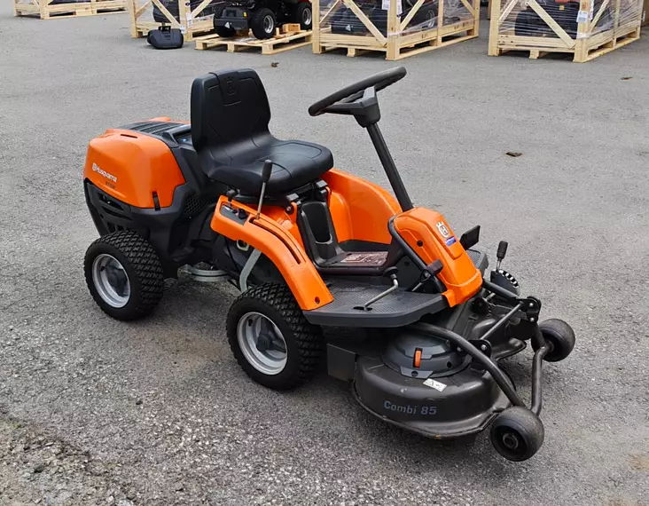 Käytetty Husqvarna R112C | Etuleikkuri vm 2014 - Käytetyt ajoleikkurit - R112C - 1